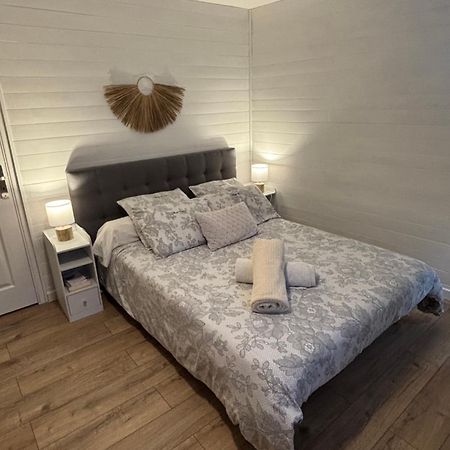 Chambre D'Hotes Du Vieux Collonges B&B 외부 사진